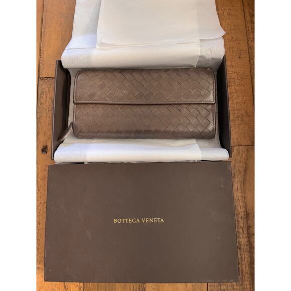 BOTTEGA VENETA Intreacciato Leather Continenta Wallet Brown/Gray W/COA and Box - Picture 16 of 16